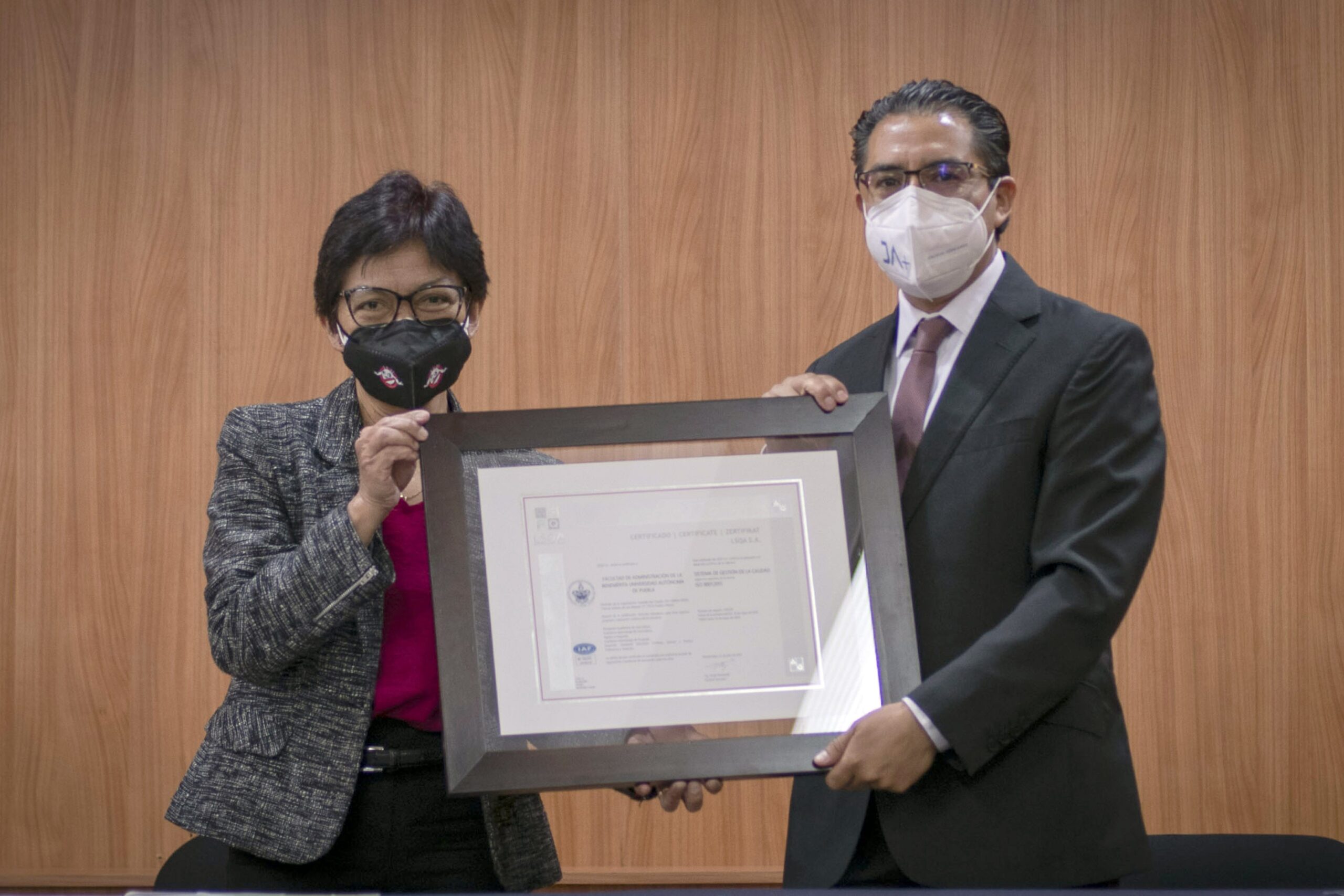 Celebra Rectora Lilia Cedillo entrega de certificaciones ISO 9001-2015 a la Facultad de Administración