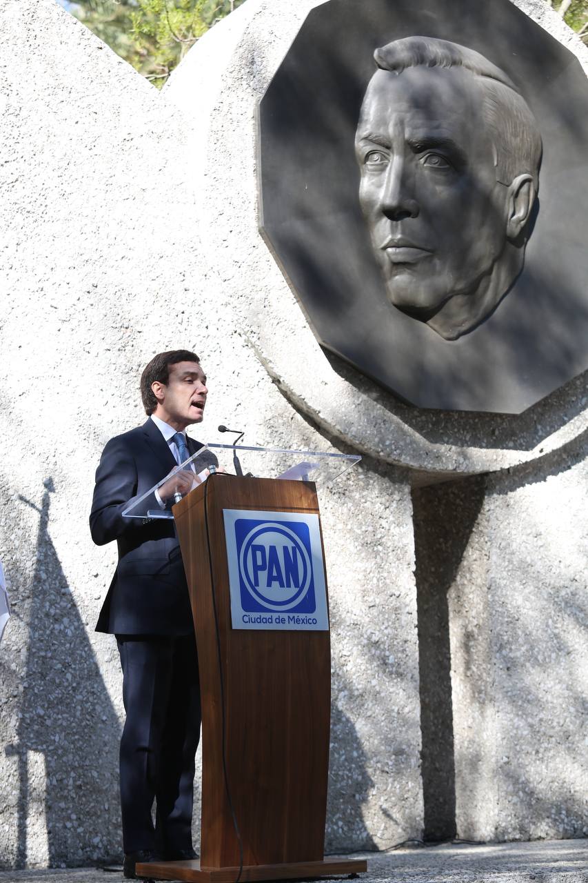 Con marginación de las matemáticas en educación básica, AMLO destruye el futuro de millones de niños: PAN