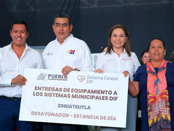 DIF, la parte más generosa de los gobiernos: Sergio Salomón; entrega equipamiento para 69 municipios
