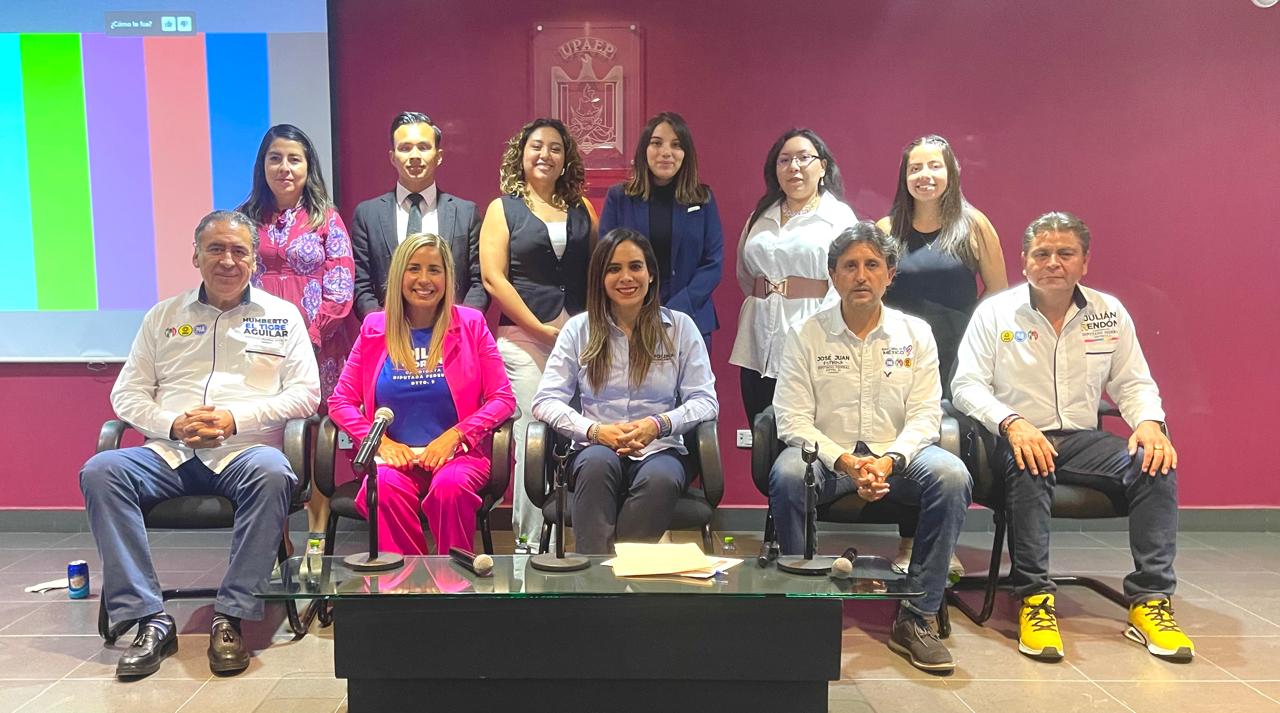 Asiste Humberto Aguilar a foro «Hablemos por México» en UPAEP