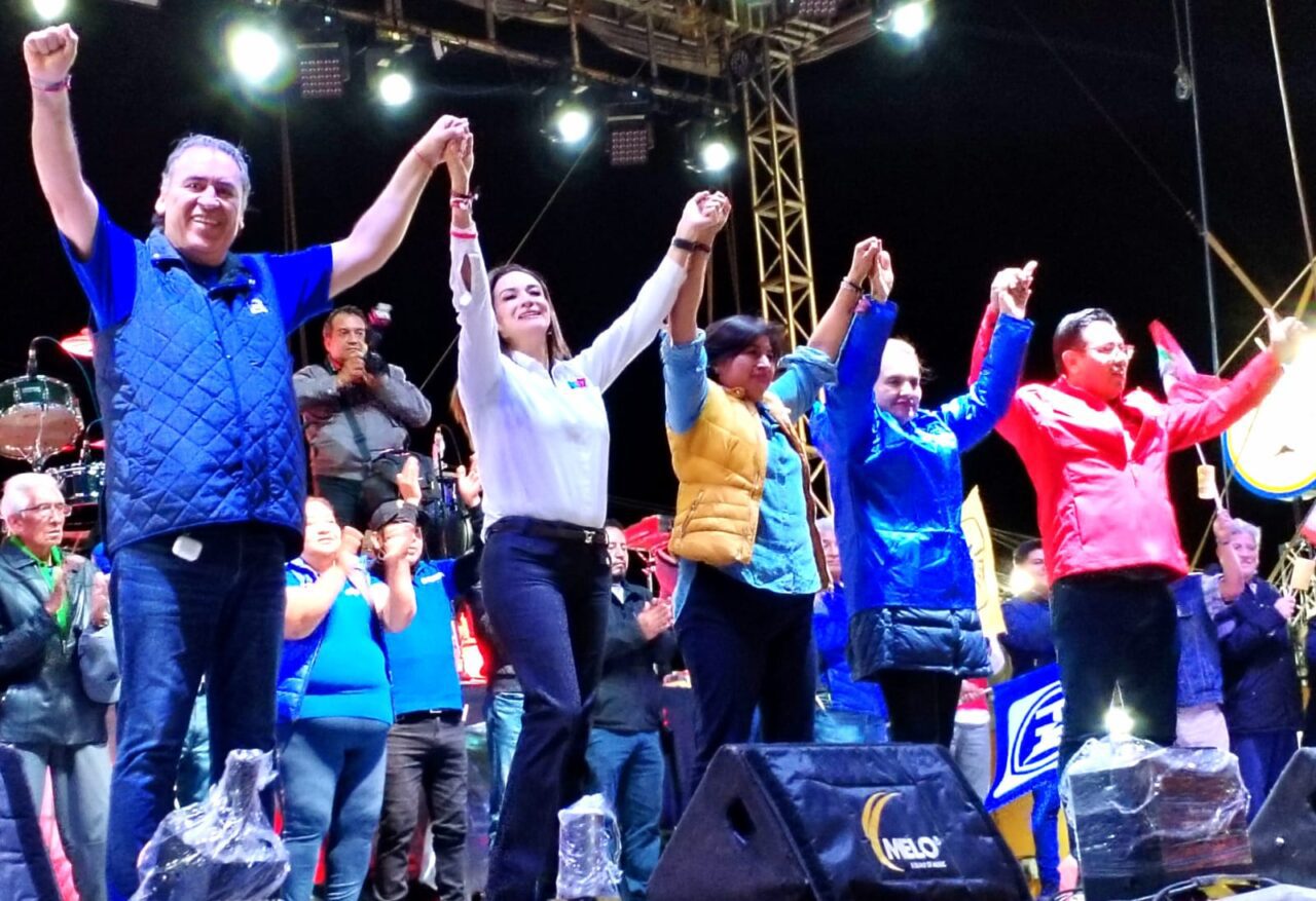 Acompaña Humberto Aguilar a Roxana Luna en cierre de campaña en Momoxpan