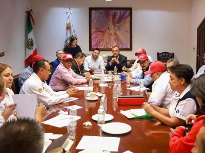 Autoridades de SEGOB logran acuerdos con trabajadores de Salud