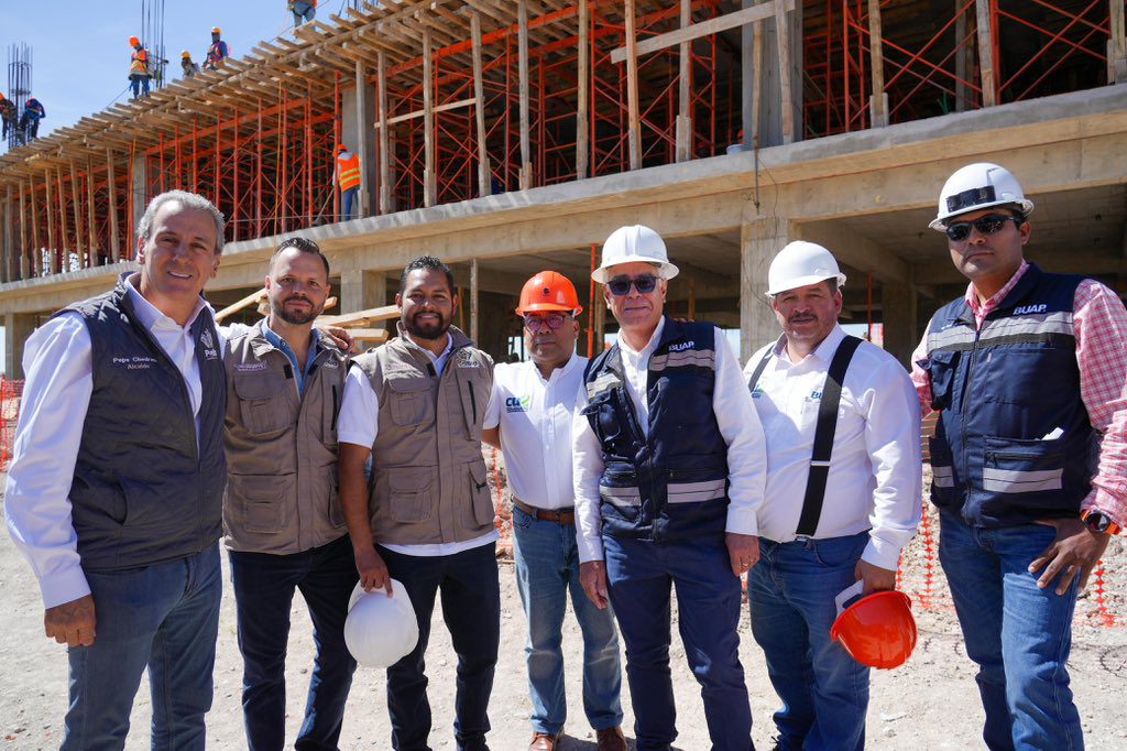 Supervisa Pepe Chedraui construcción del Bachillerato Tecnológico BUAP