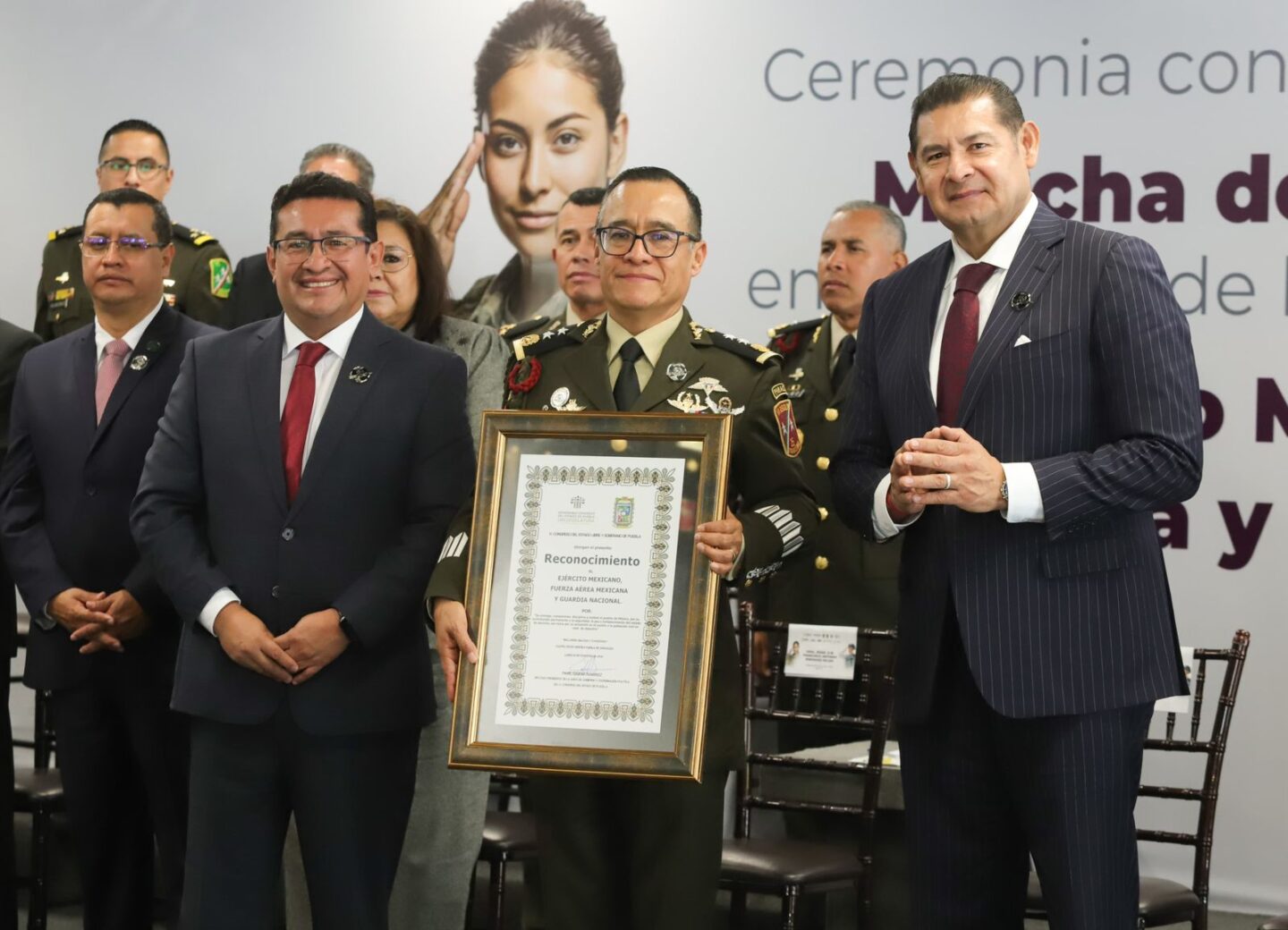 Marcha de la Lealtad honra a fuerzas armadas y refuerza soberanía