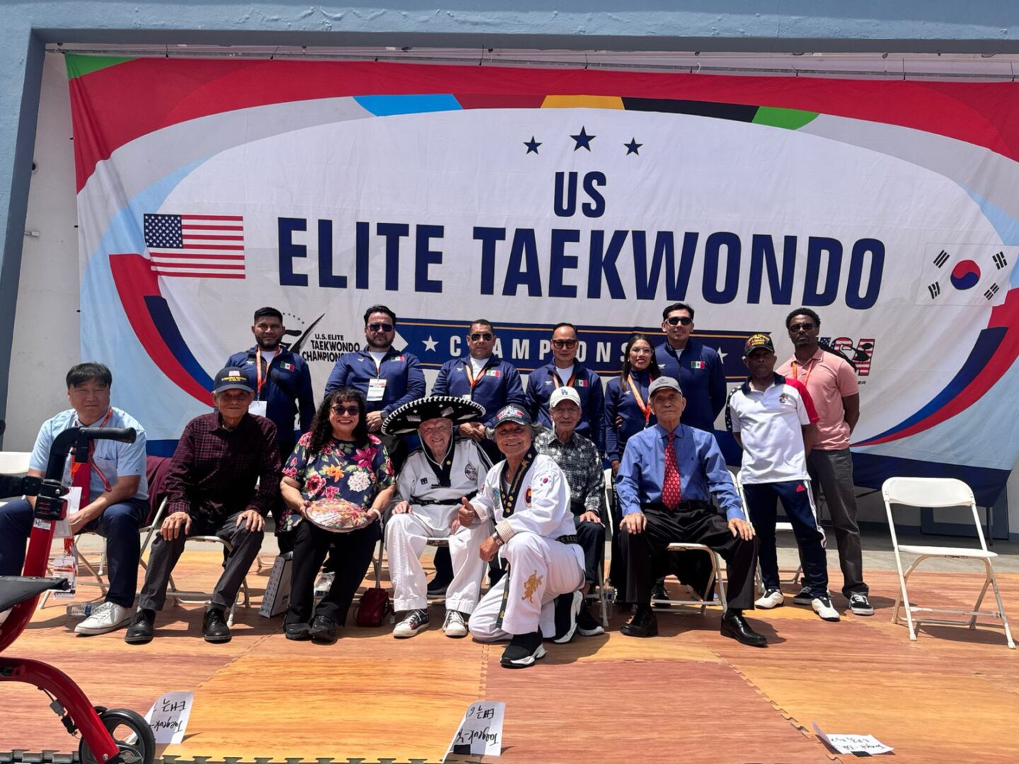 Taekwondoínes poblanos destacan en torneo internacional en California 