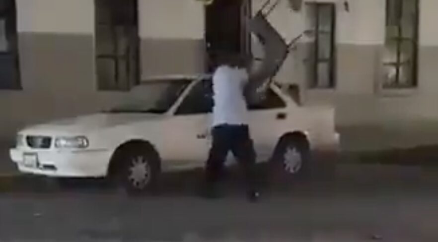 Separan de su cargo a trabajador del Ayuntamiento de Amozoc tras protagonizar escándalo viral