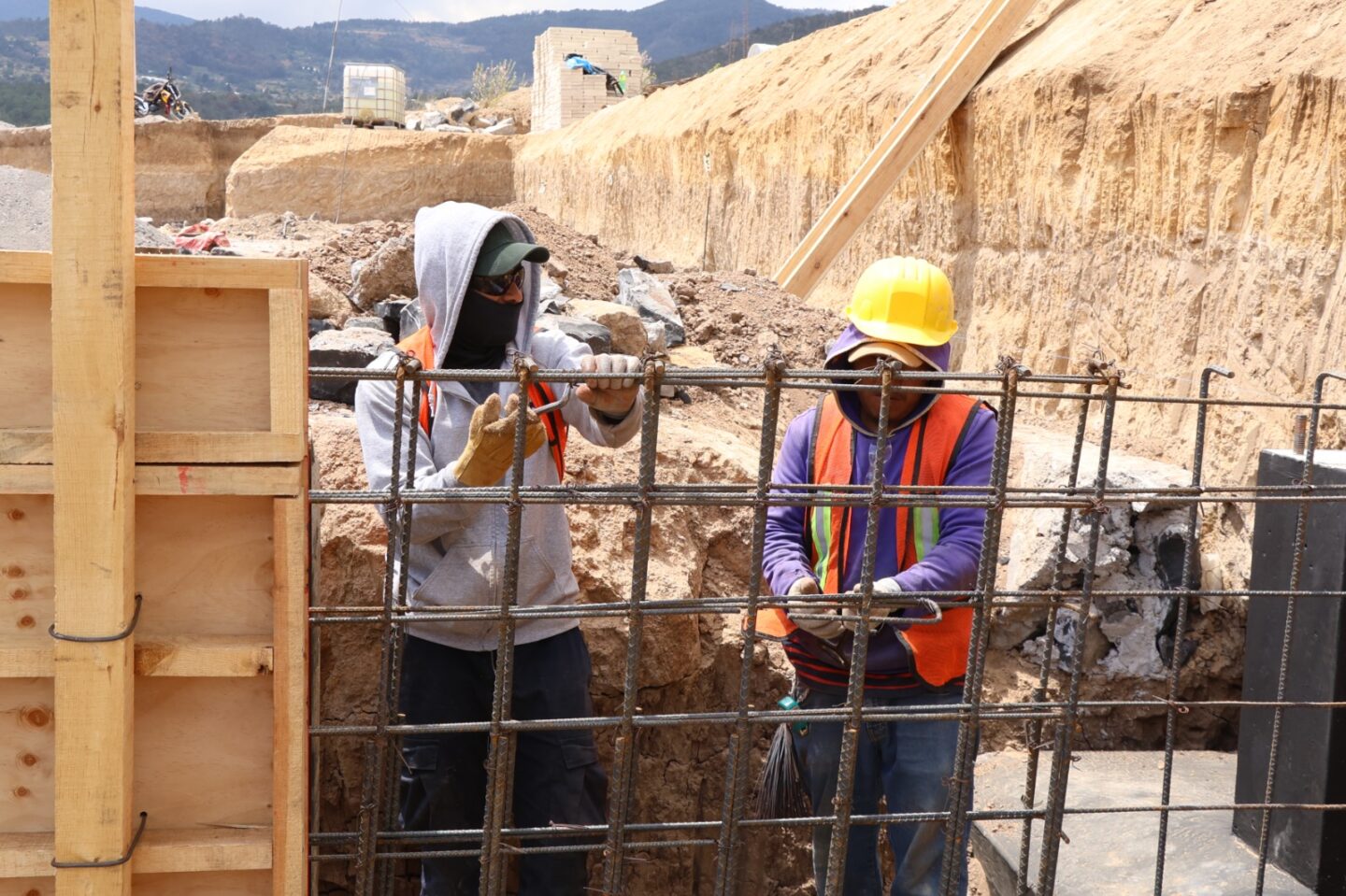Avanza Gobierno Estatal en la construcción del CITRAA en Aquixtla