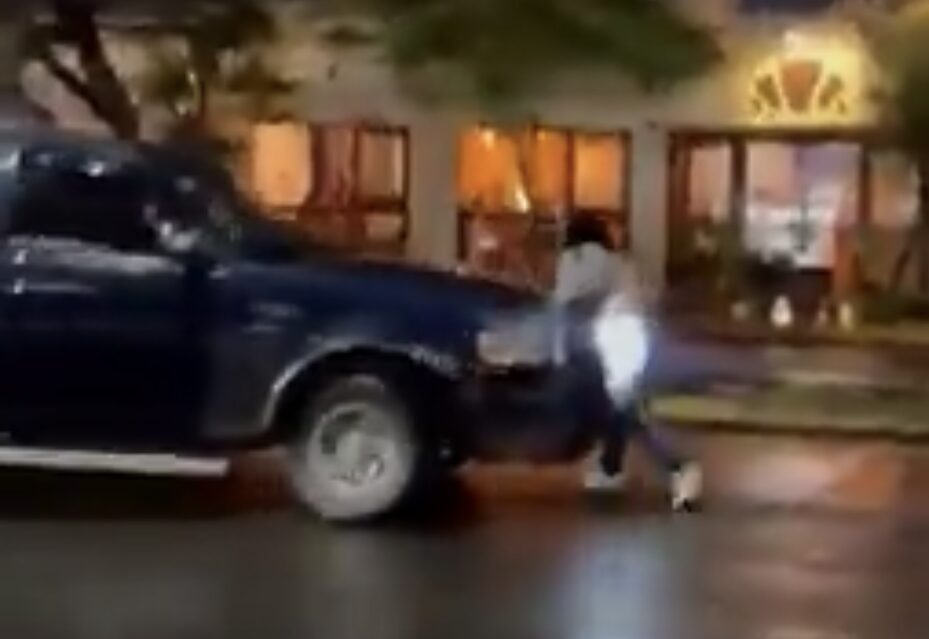 Conductor embiste y huye tras atropellar a mujer en Tehuacán; el caso desata indignación