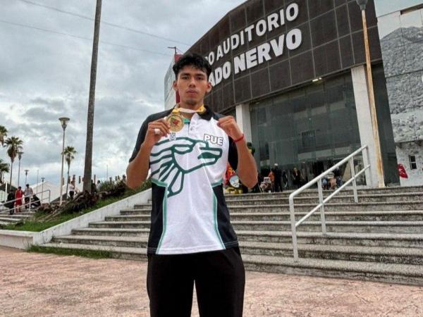 Triunfa estudiante del CONALEP Puebla en el Festival Olímpico de Boxeo 2026