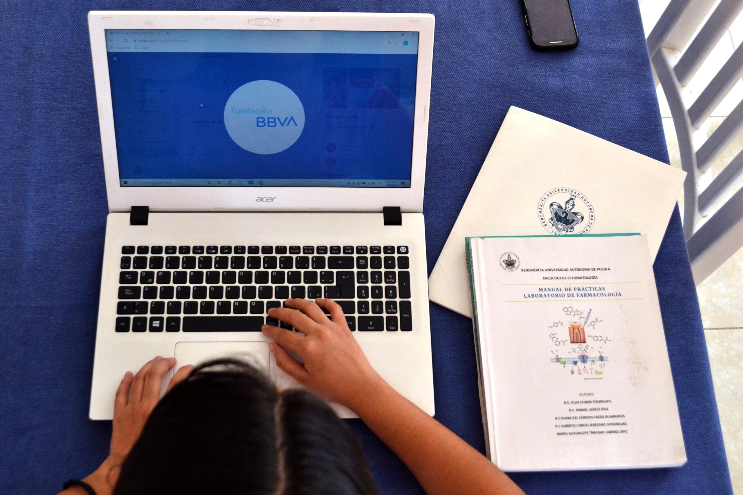 Estudiantes BUAP obtienen Beca BBVA para Chavos que Inspiran