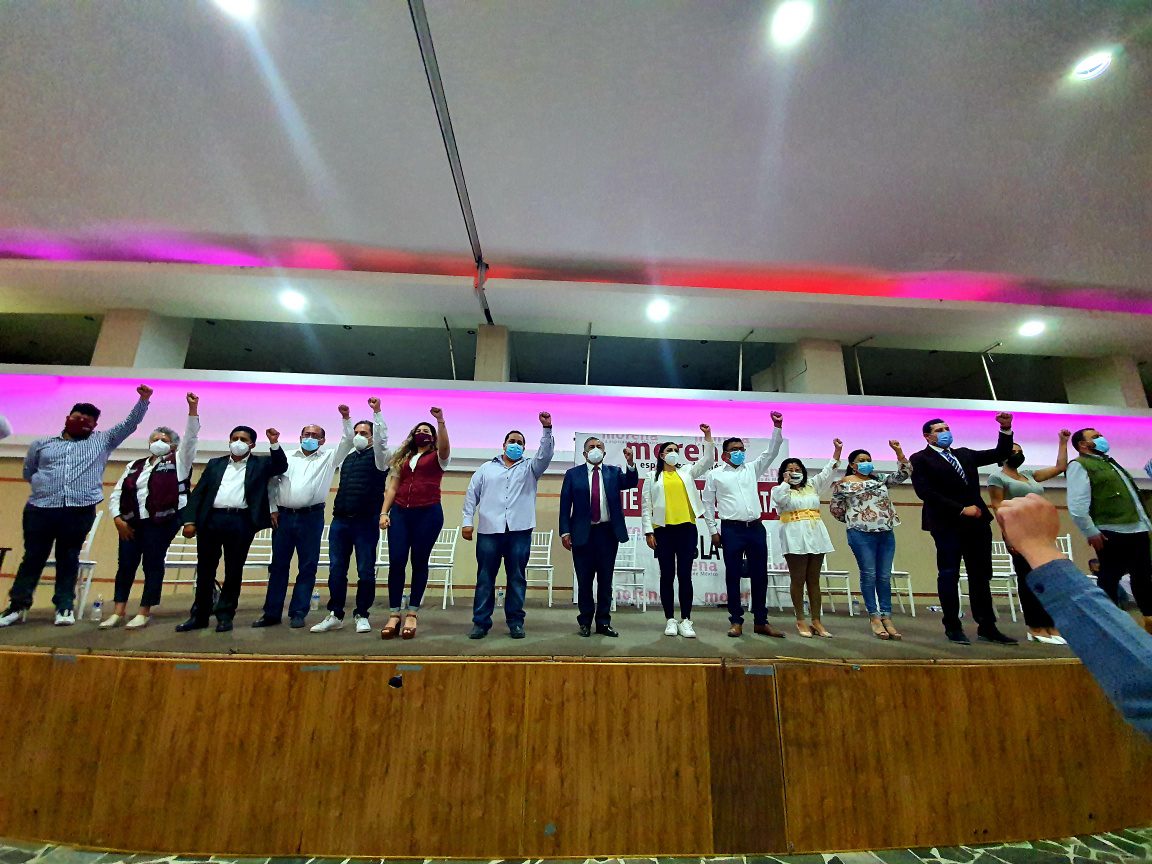 Se reúnen abanderados de Morena con Garmendia y Evangelista