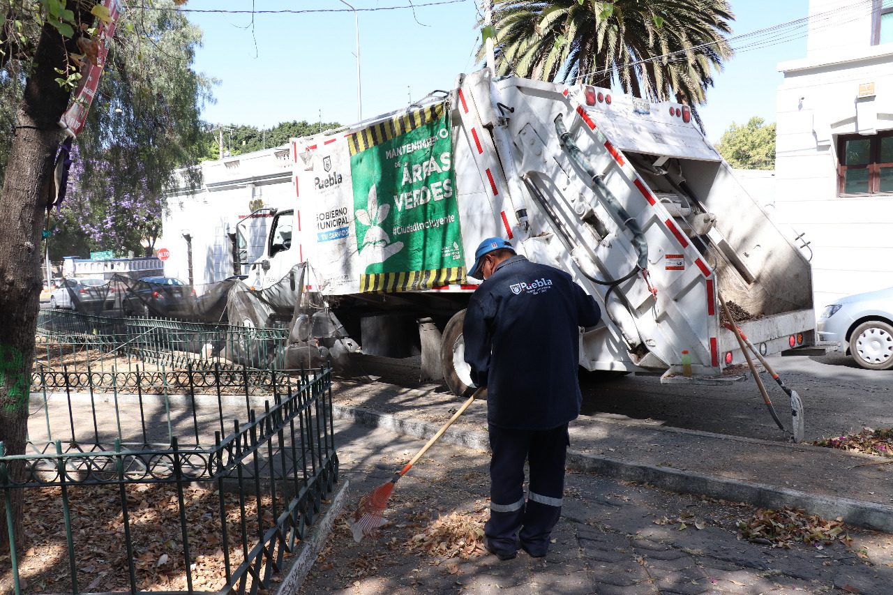 Ayuntamiento de Puebla atiende de manera permanente reportes ciudadanos por servicios públicos