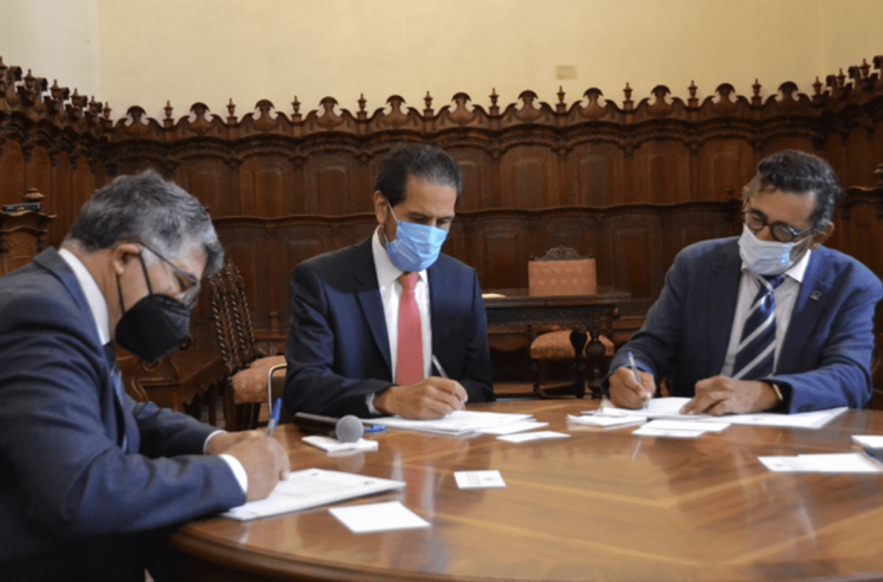 Firman convenio de colaboración BUAP y Canacintra para impulsar el talento emprendedor y la innovación