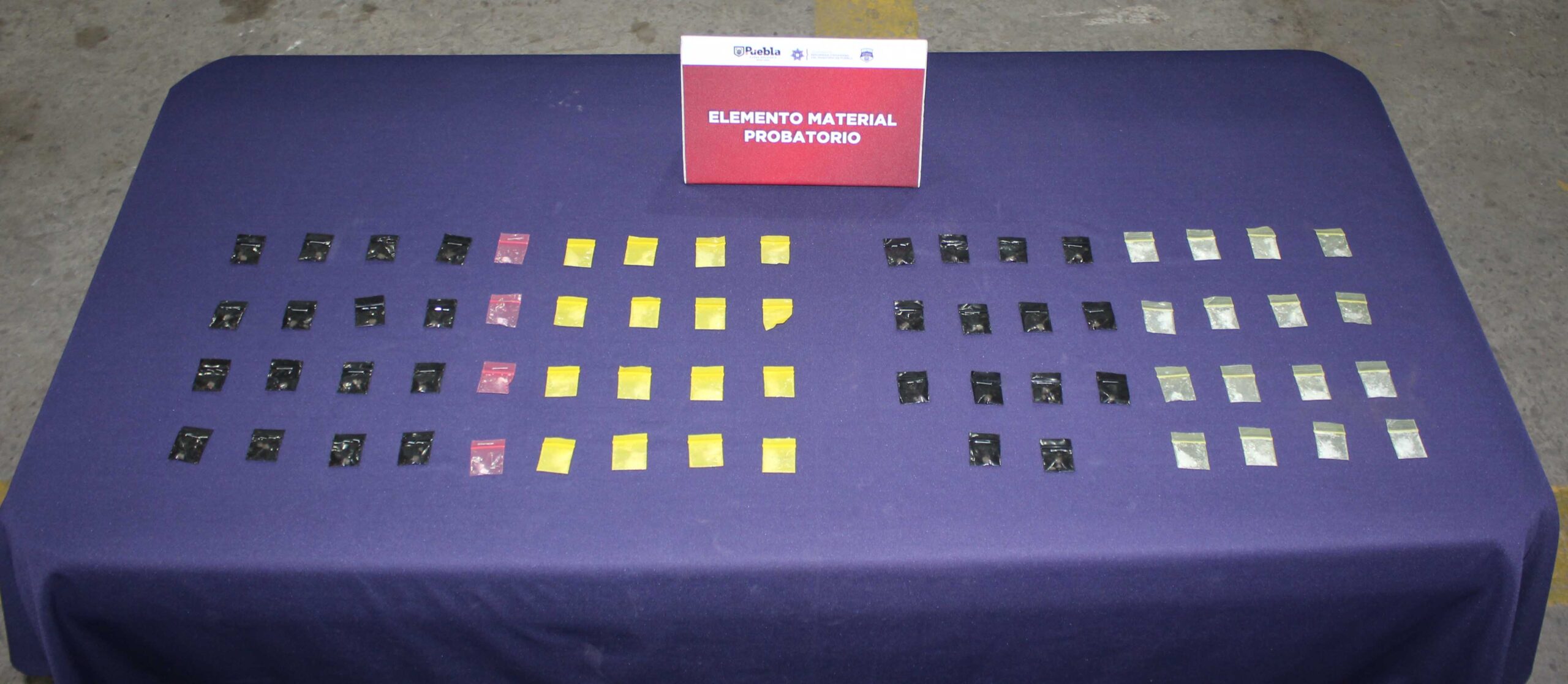 Decomisan al menos 70 dosis de aparente droga en el Barrio de San Miguelito