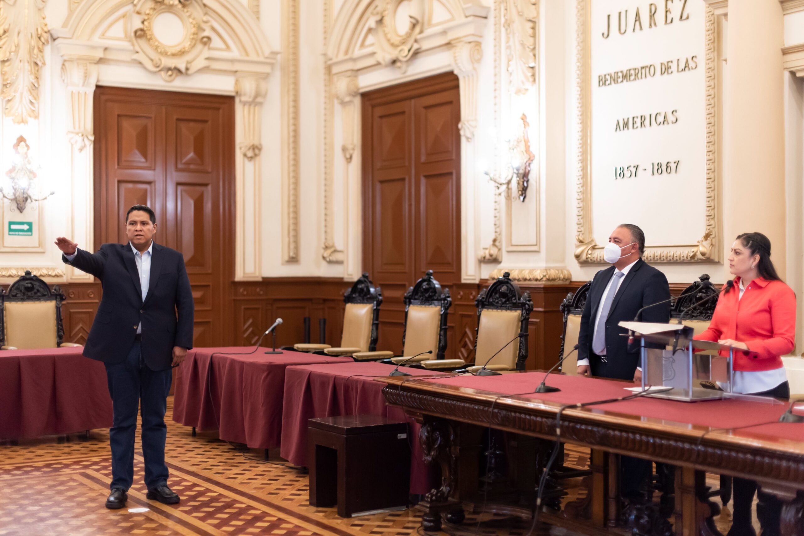 Cabildo poblano toma protesta a Leobardo Rodríguez Juárez como nuevo tesorero municipal