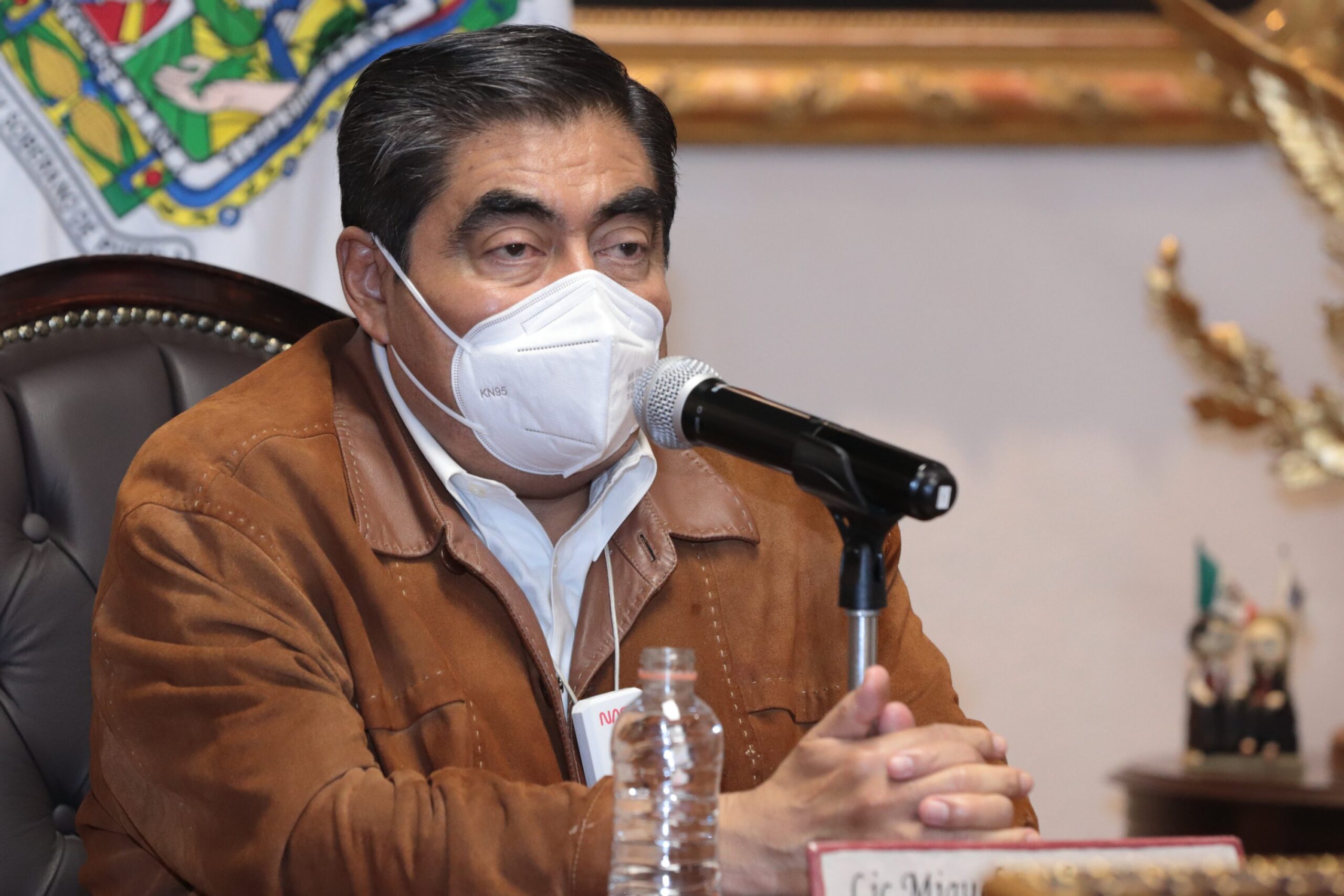 Pide Gobernador de Puebla a los habitantes de la capital acudir a vacunarse contra Covid – 19