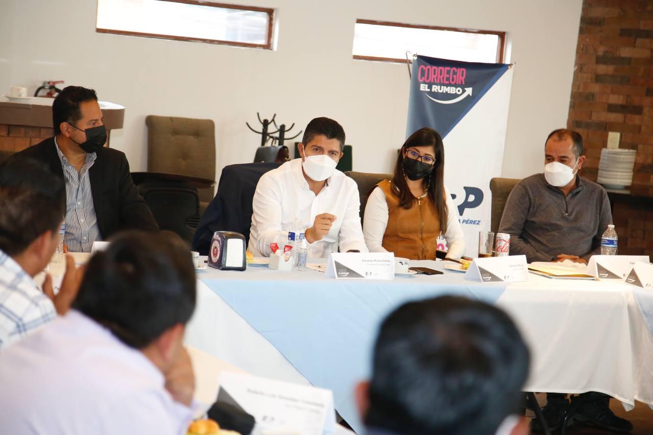 Se reúne Eduardo Rivera con presidentes auxiliares de la capital