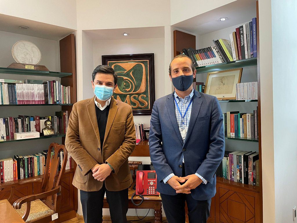 Se reúne Mario Riestra con Director General del IMSS