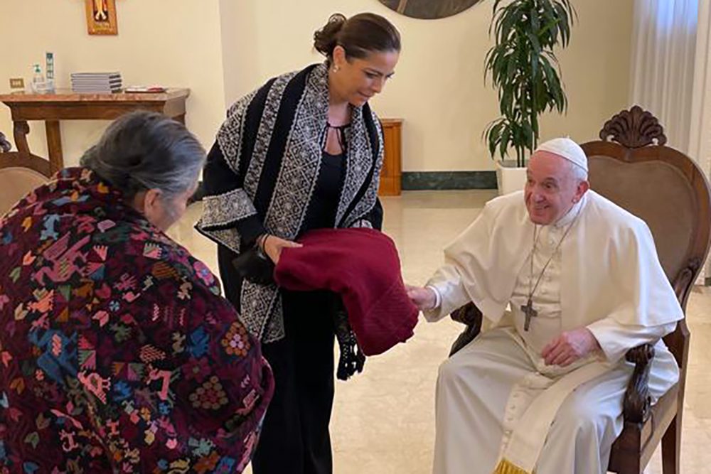 El día que artesanas poblanas conocieron al Papa Francisco