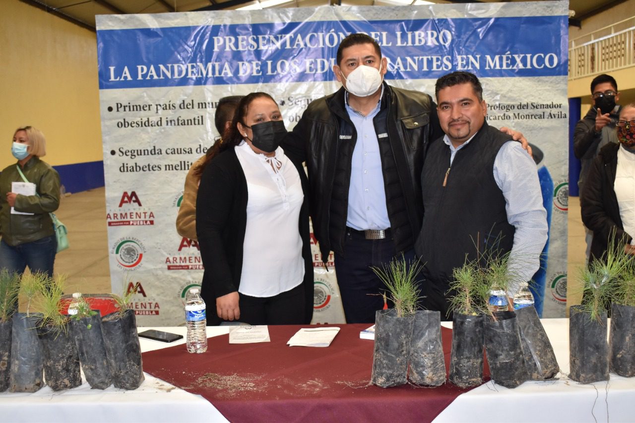 Recorre Alejandro Armenta cinco municipios de Puebla para presentar su libro sobre los riesgos de los edulcorantes