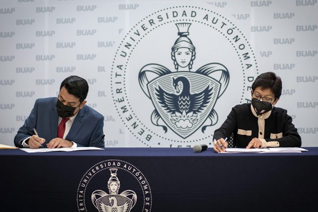 Acuerda la universidad con SITBUAP y ASPABUAP un incremento salarial de 3.5 por ciento