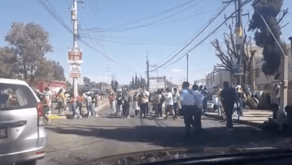 Por segundo día consecutivo, alumnos de la UDLAP desquician la Recta a Cholula