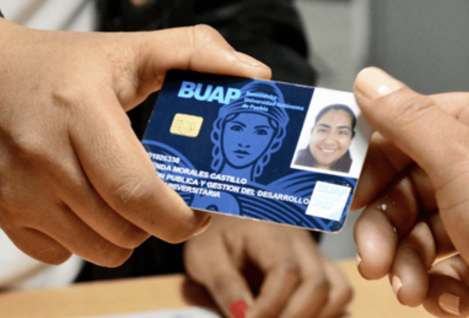 Entregará BUAP 56 mil credenciales a estudiantes con matrículas 2020 y 2021