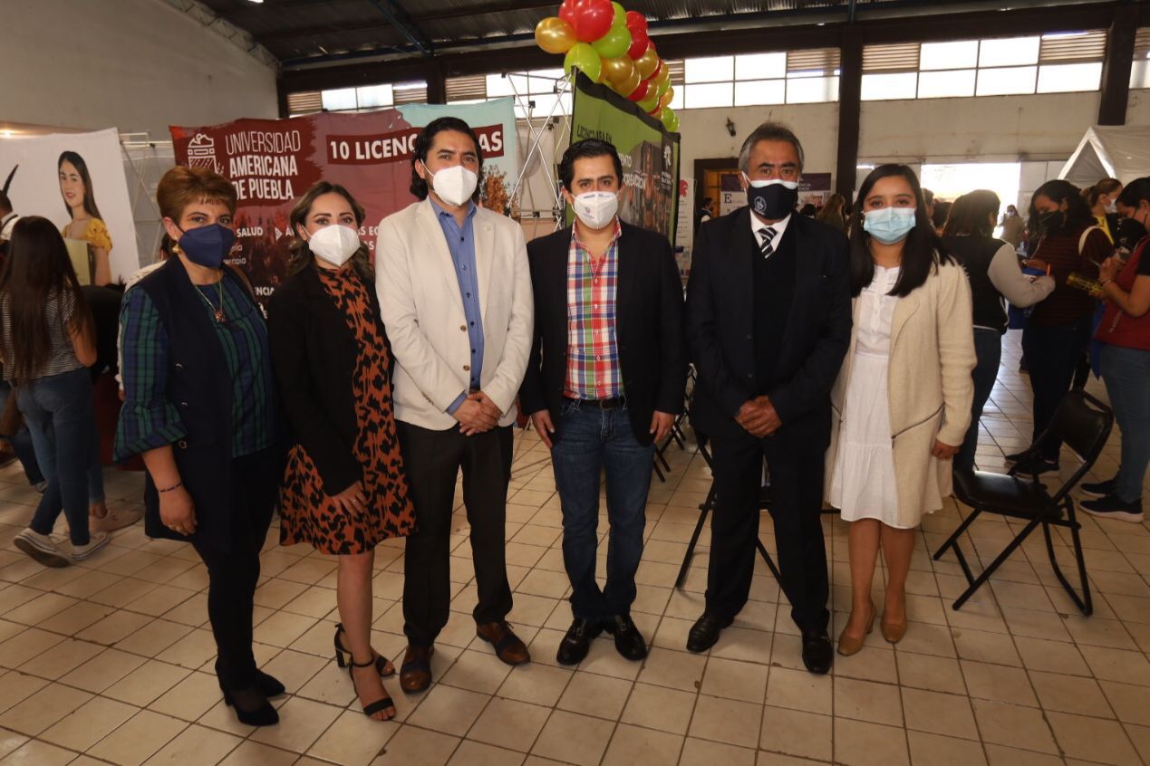 Ayuntamiento inaugura primer Feria de Universitaria en Chignahuapan.