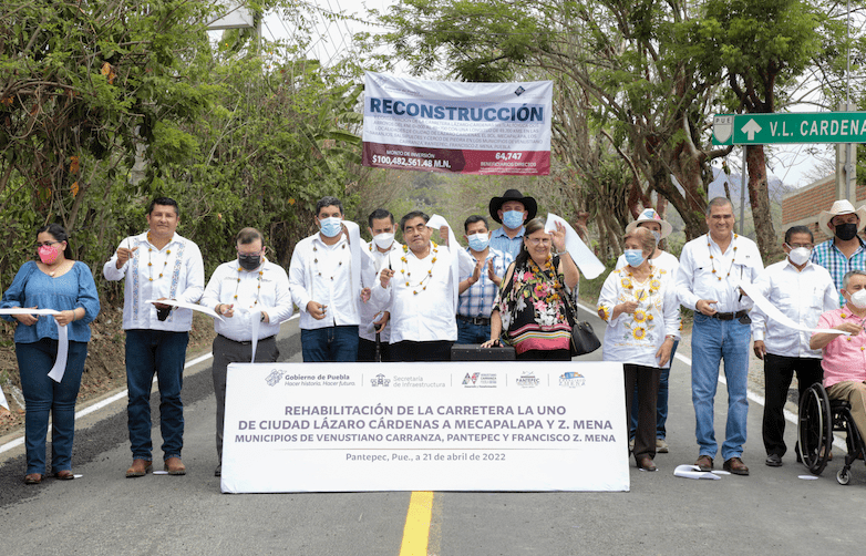Inaugura MBH rehabilitación de la carretera La Uno, de Ciudad Lázaro Cárdenas – Mecapalapa – Z. Mena