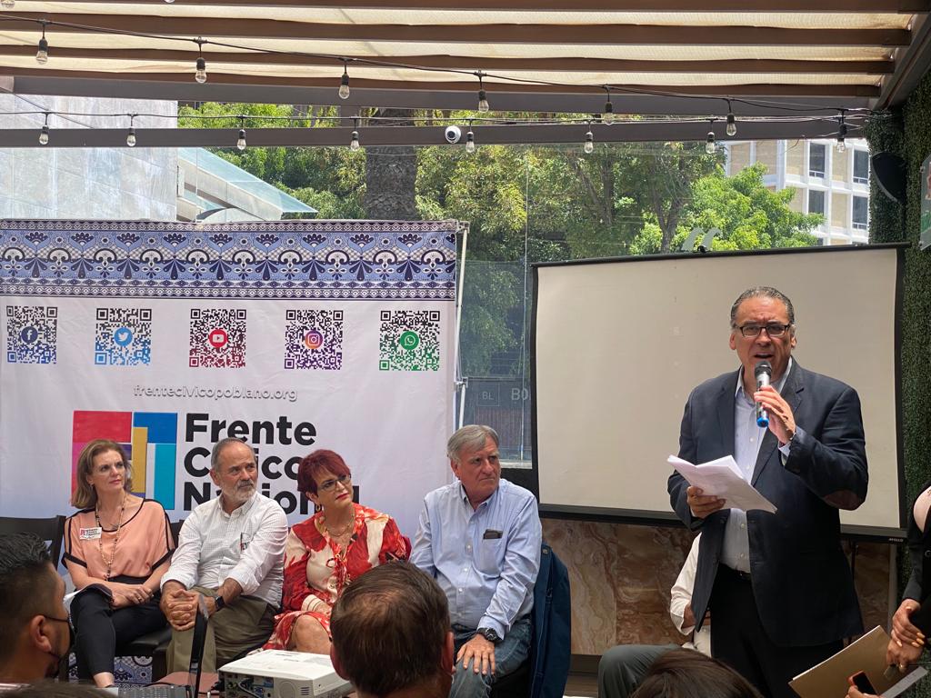 Celebra Humberto Aguilar Coronado la instalación del nodo Puebla del Frente Cívico Nacional.