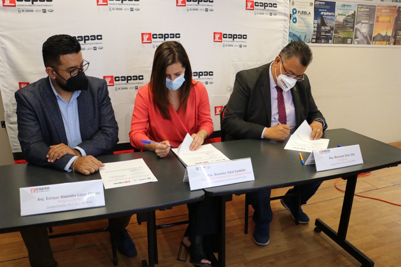 Firman Ayuntamiento de Puebla y Colegio de Arquitectos convenio de colaboración en favor del patrimonio cultural