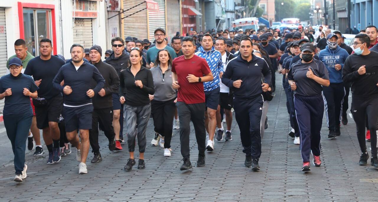 Encabeza Eduardo Rivera la tercera carrera recreativa con cadetes