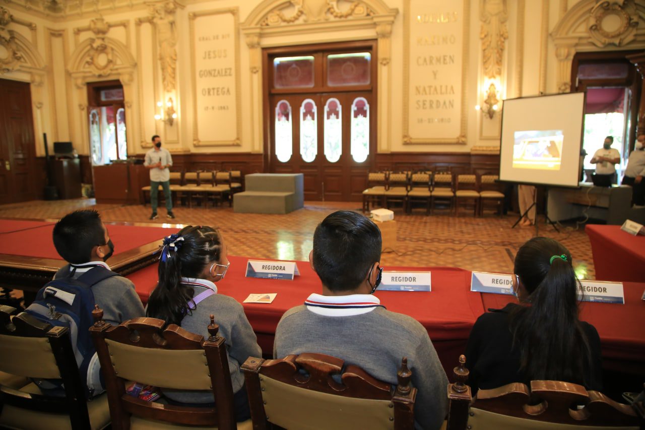 Tomaron niñas y niños palabra en «Hoy soy Regidor» en el Ayuntamiento de Puebla