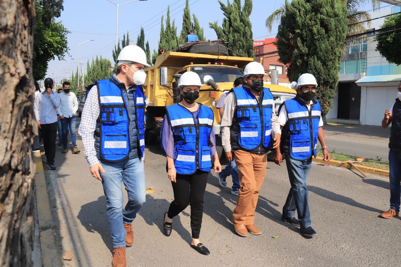 Da Paola Angón banderazo al programa de bacheo intensivo en San Pedro Cholula