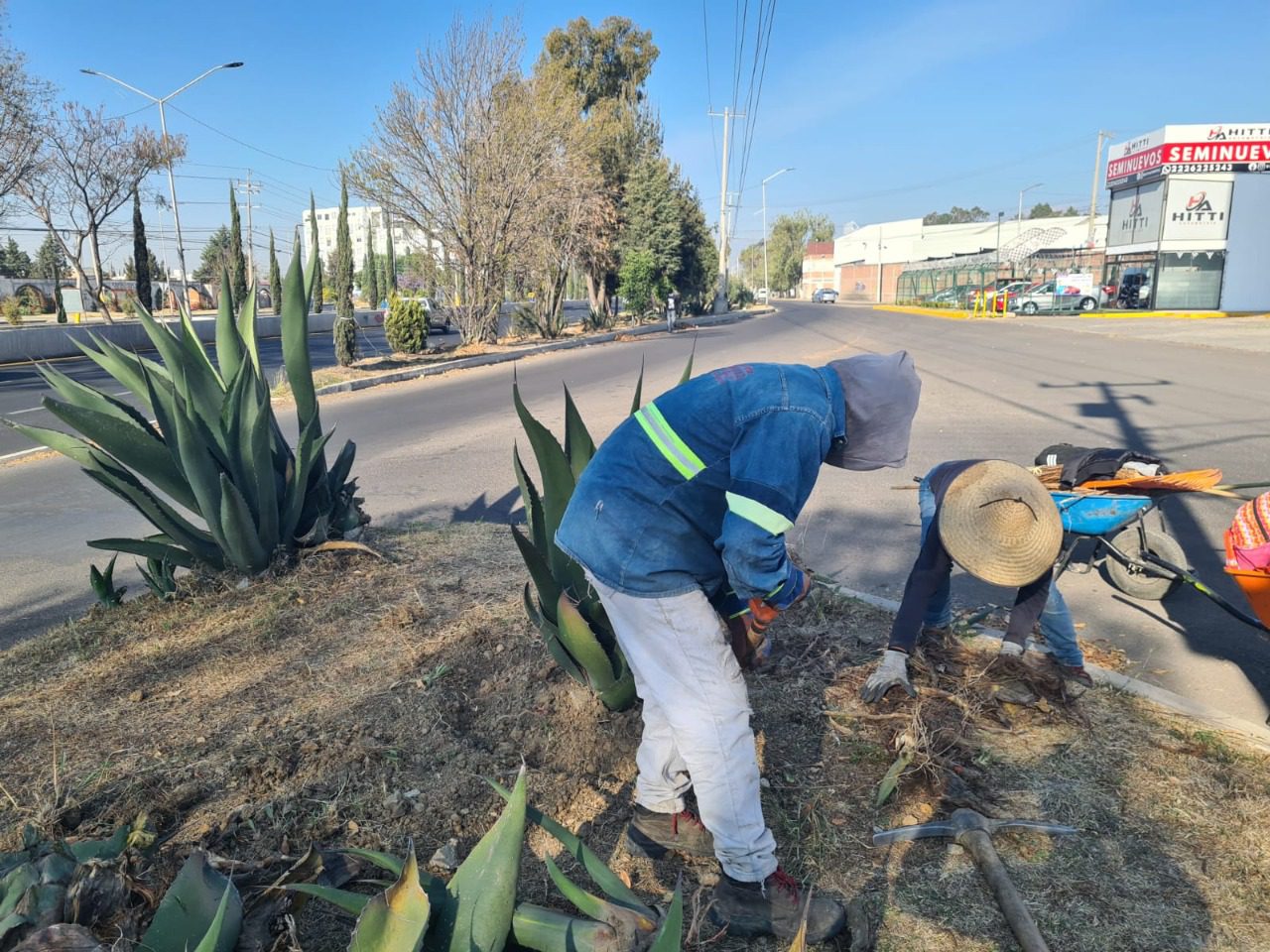 Da Ayuntamiento De San Pedro Cholula mantenimiento a la Recta a Cholula