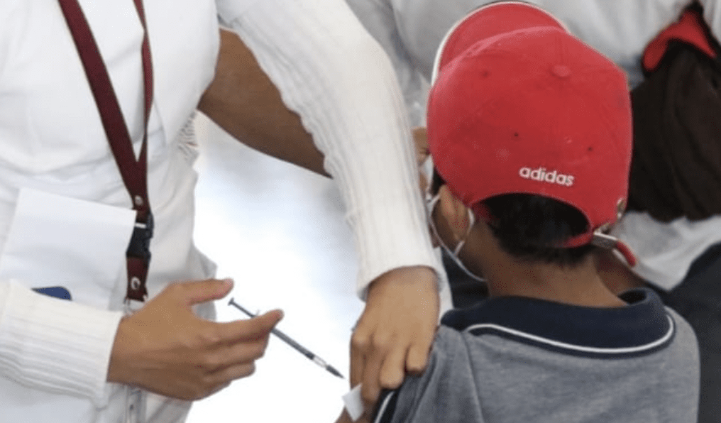 Anuncia Salud cambio de horario en jornada de vacunación del jueves 30 de junio