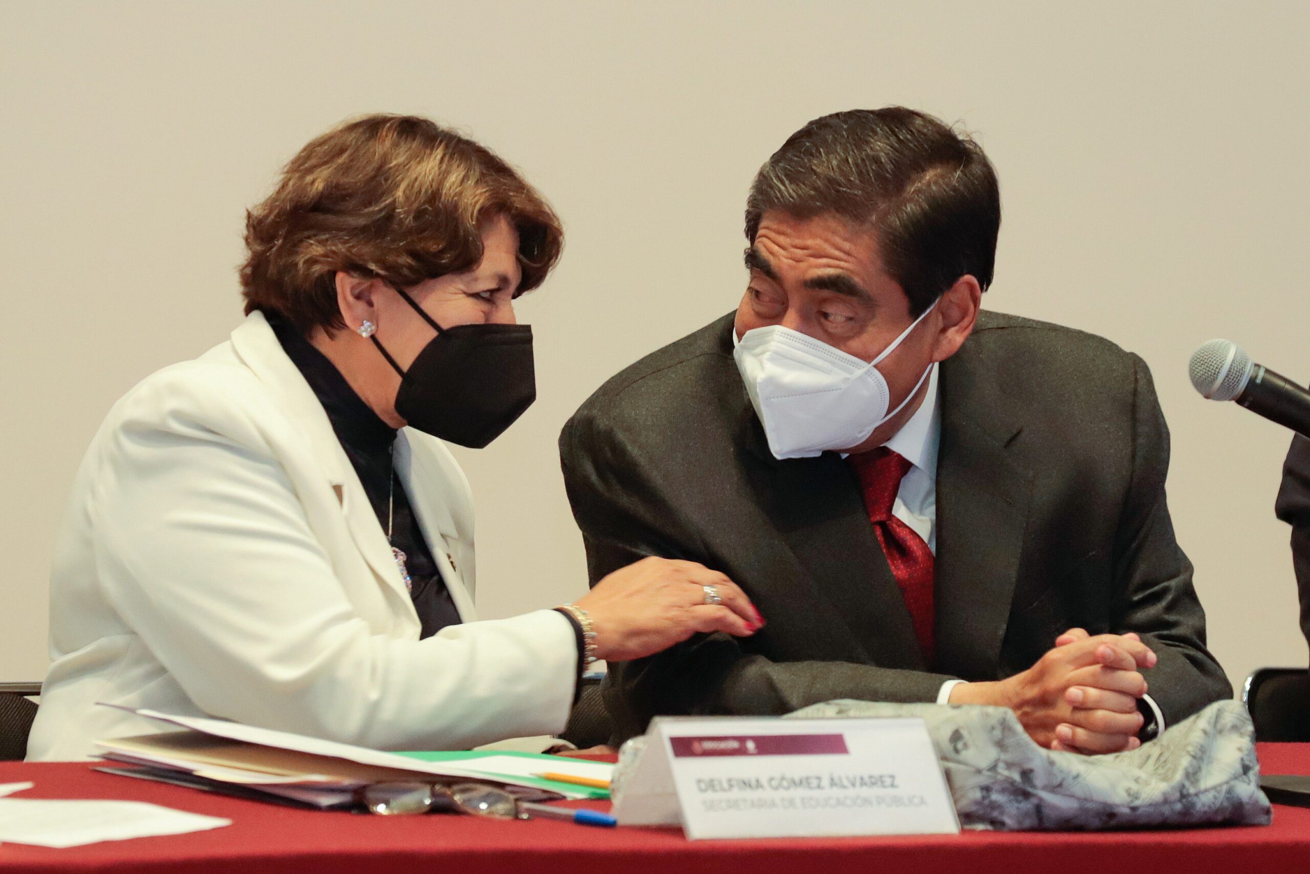 Fortalece Gobierno de Puebla el sistema educativo para generar bienestar y desarrollo: MBH