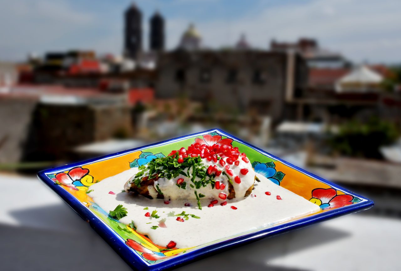 Invitan Ayuntamiento de Puebla y CANIRAC a disfrutar de la temporada de Chiles en Nogada 2022