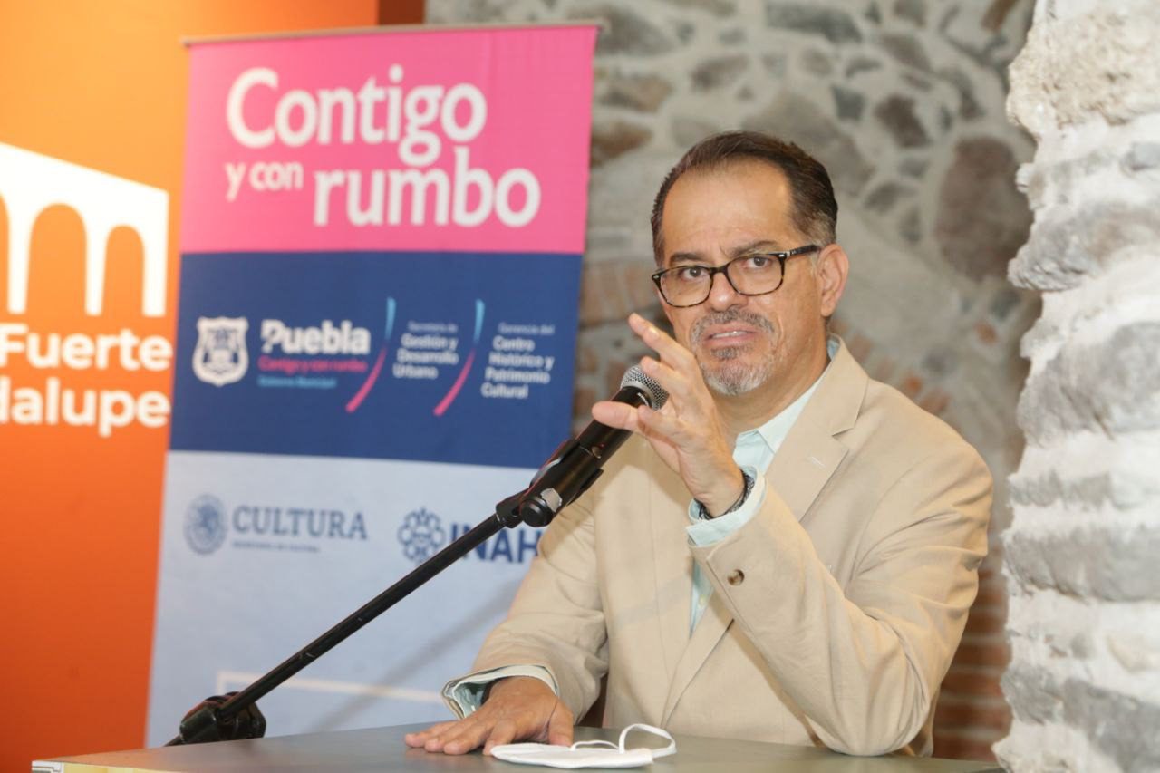 Estrena Centro Histórico de Puebla catálogo de color especializado para fachadas