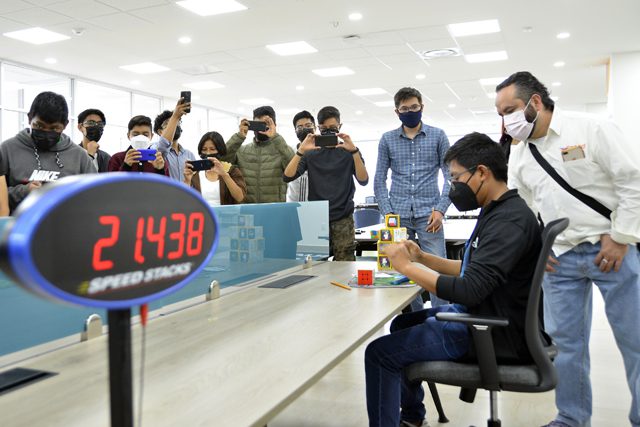 La BUAP celebra el Primer Torneo Universitario de Cubo de Rubik￼