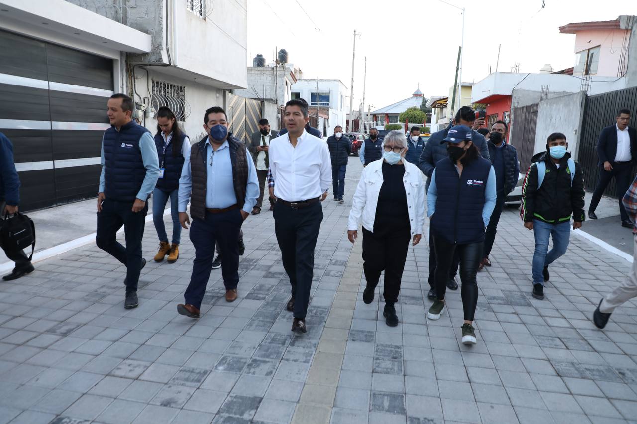 Entrega Ayuntamiento de Puebla calles en Loma Linda del programa «Construyendo Contigo»