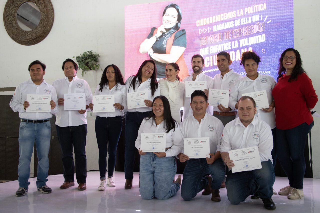 Rinden protesta coordinadores del capítulo Puebla de ¡Vamos Juntos!