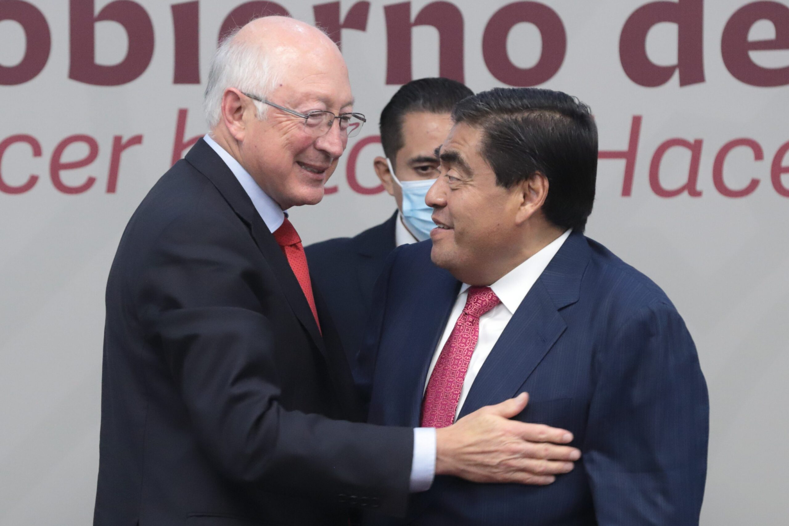 Acuerdan gobernador de Puebla  y embajador de EE.UU. construcción de agenda bilateral