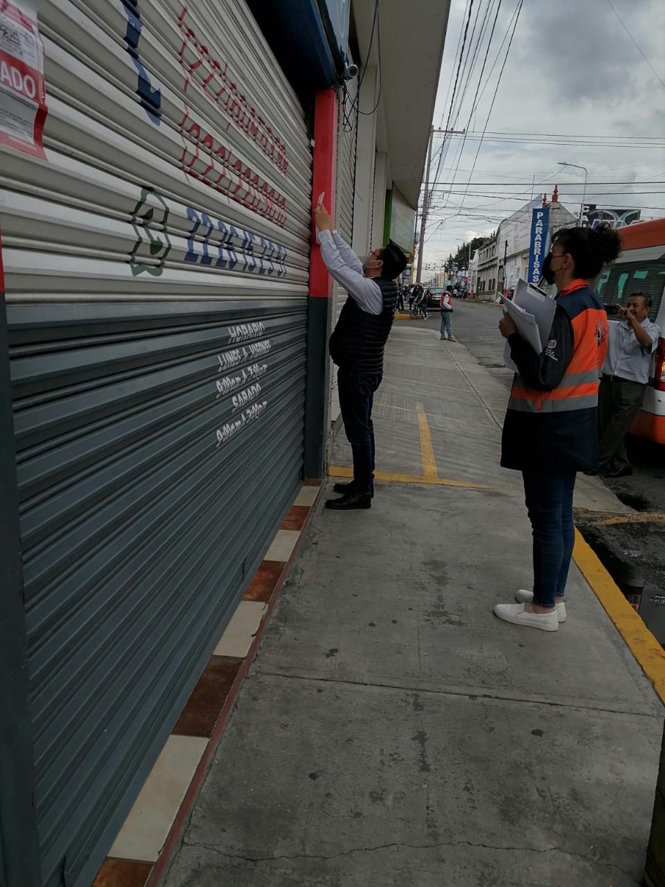 Supervisa Ayuntamiento de Puebla comercios en la 46 Poniente