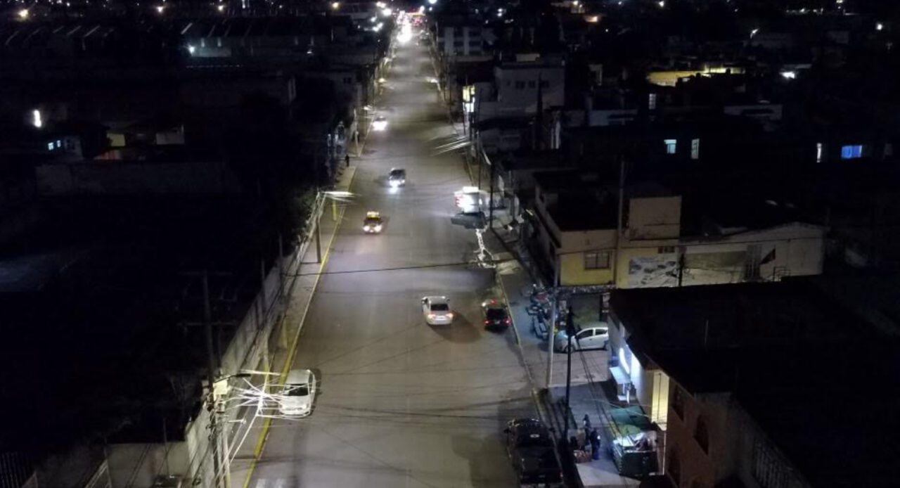 Vuelve a iluminarse San Jerónimo Caleras con la tecnología LED colocada por el Ayuntamiento de Puebla