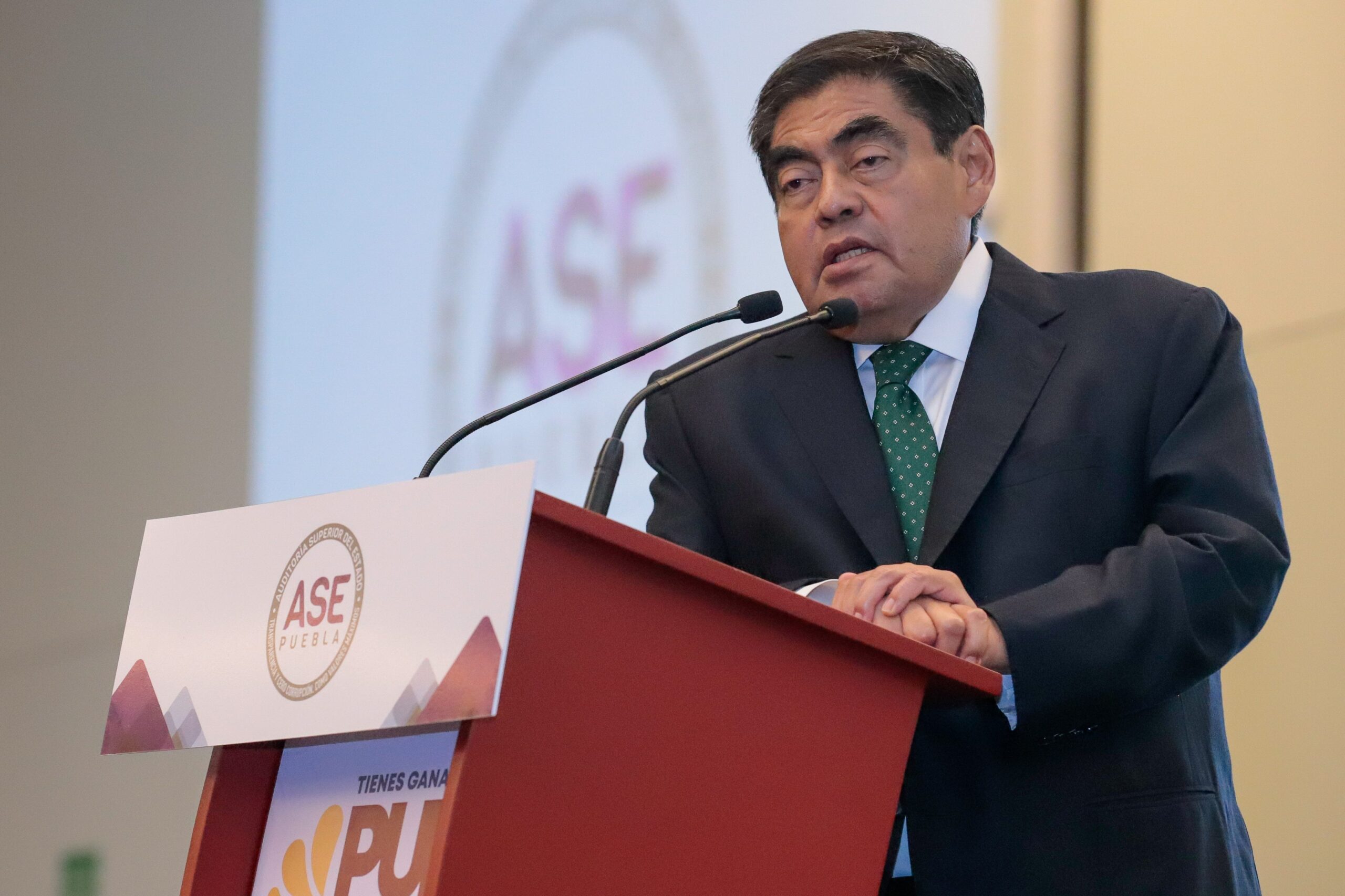 Llama MBH a ediles a conducirse con honradez y combatir a la corrupción