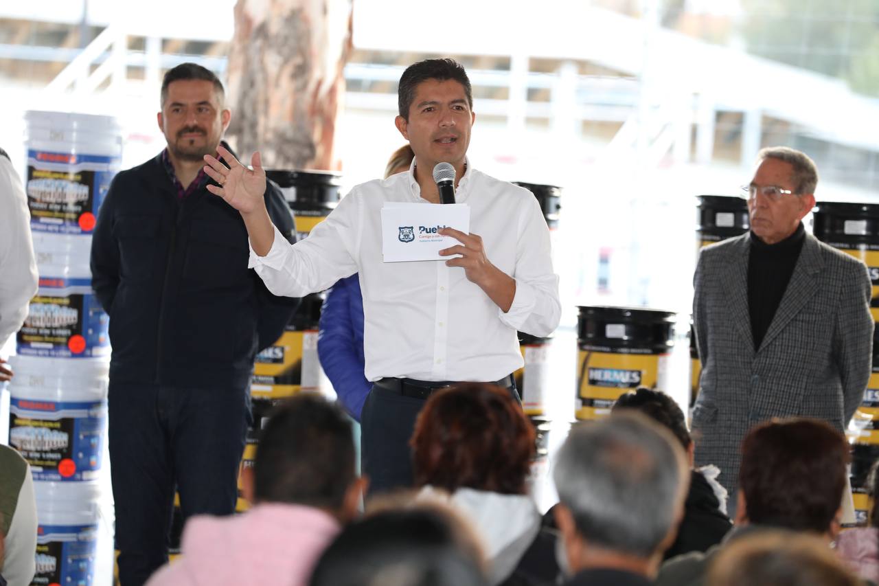 Entrega Ayuntamiento de Puebla materiales a Comités de Participación Ciudadana