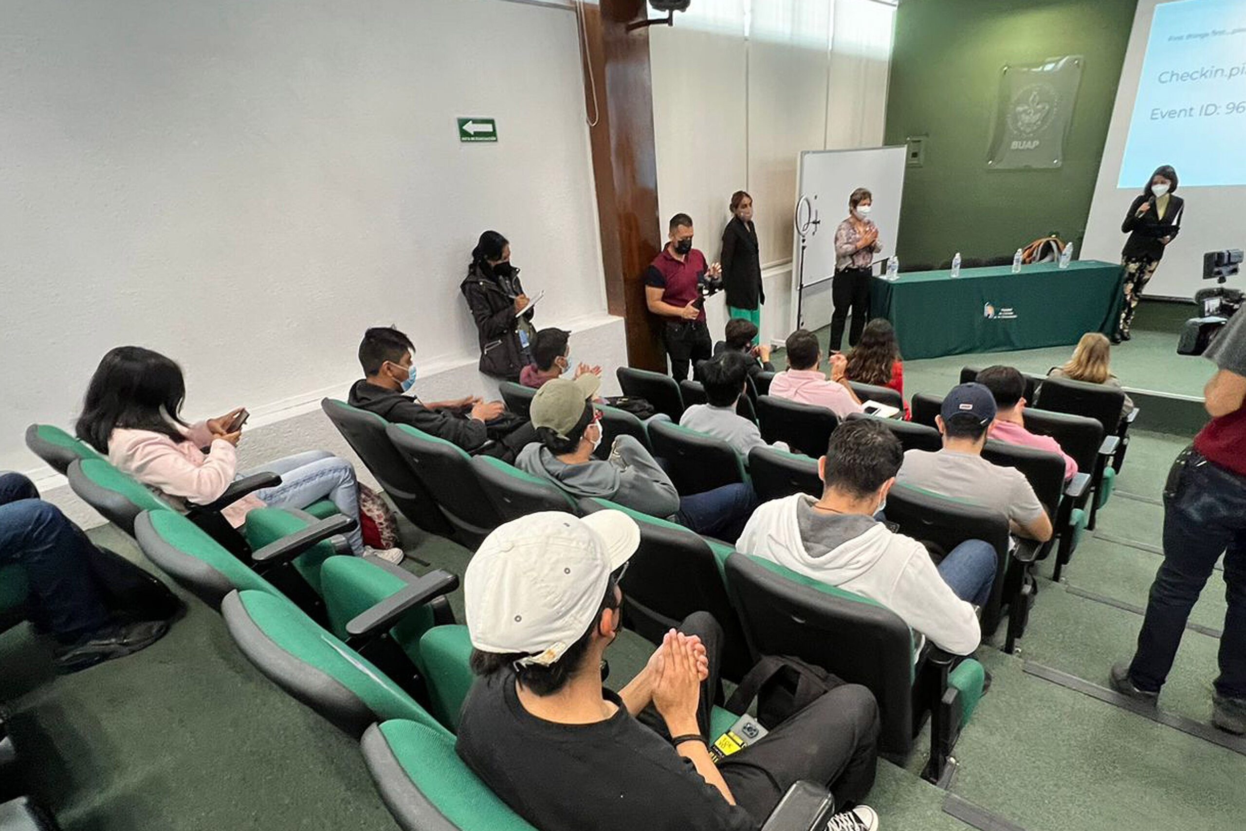 Meta busca reclutar a estudiantes de la BUAP￼