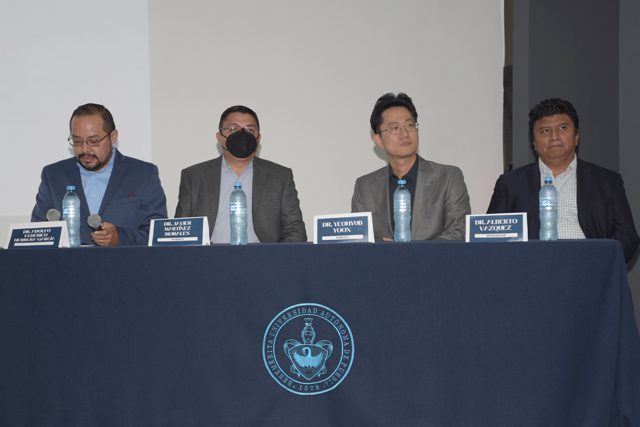 Por su 30 aniversario, el Centro de Investigación y Estudios de Posgrado, de la Facultad de Economía, realiza serie de conferencias