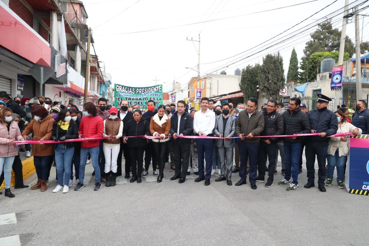 Entrega Ayuntamiento de Puebla rehabilitación de la calle Camino Nacional